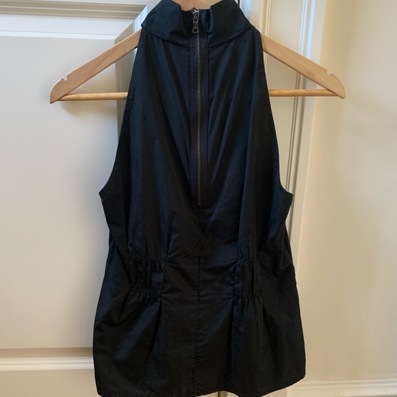 VINCE Blouse Ruffle Front Sleeveless Sz 2 - Picture 6 of 15